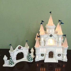 DEPT 56 SNOW VILLAGE CARNIVAL ICE PALACE